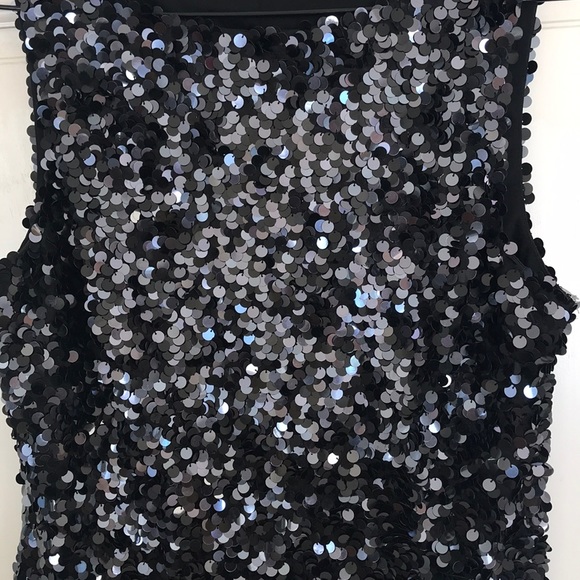Sleeveless Black Sequined Top - Picture 2 of 4